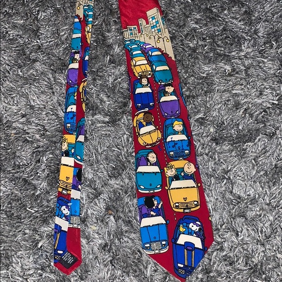 Peanuts Other - Peanuts 100% silk tie